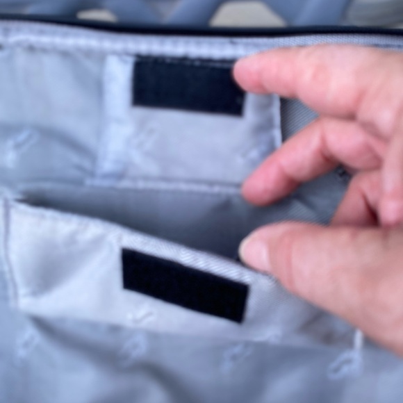 NEW Skyway - Black nylon overnight bag, Size: 25”W x 11”H x 7”D - Picture 11 of 14